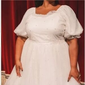 Elegant White Puff Sleeve Dress